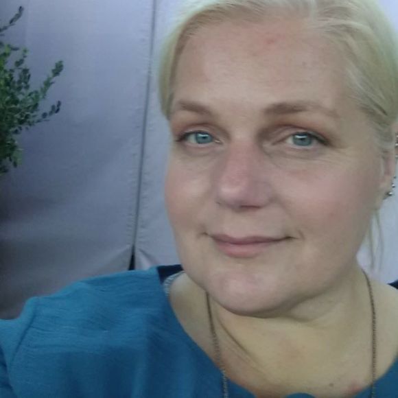 Meet your Posher, Christine - Picture 1 of 1